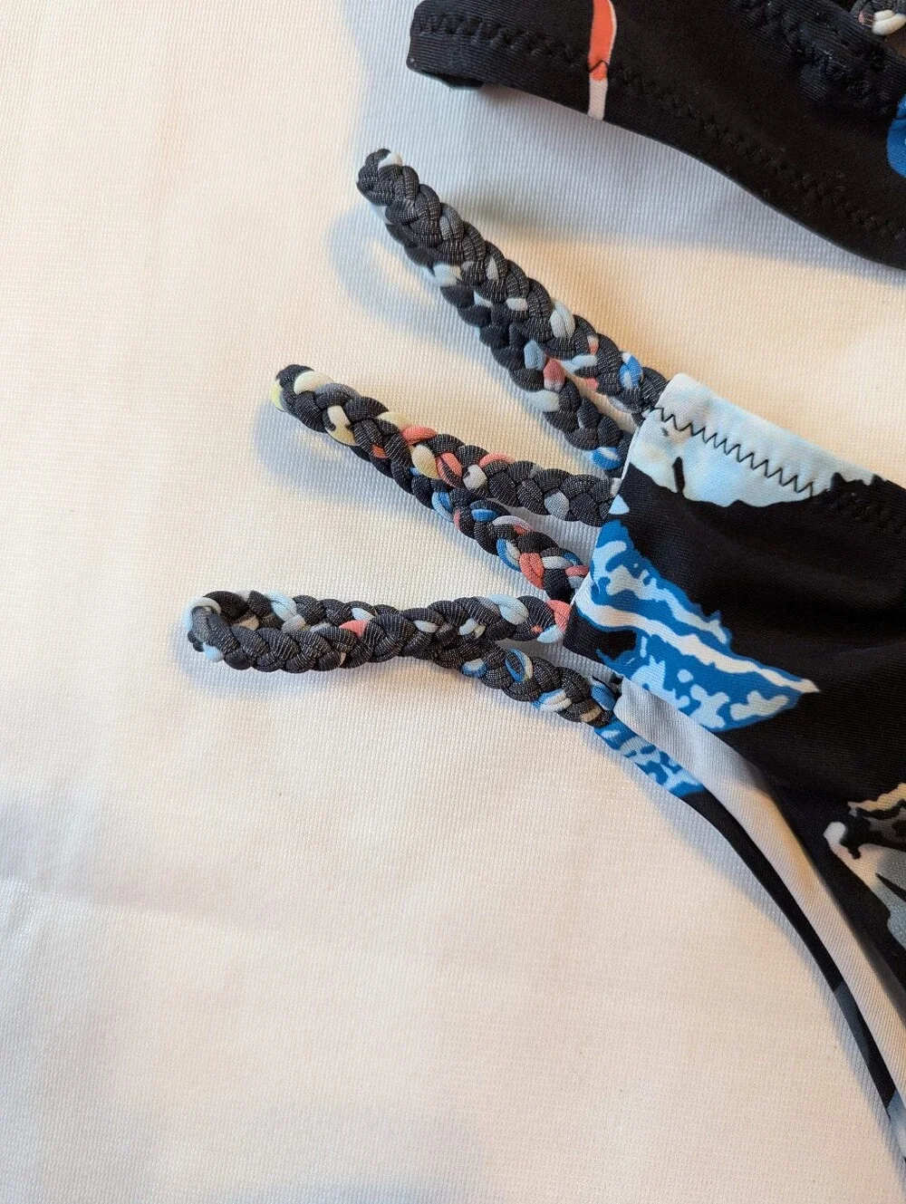 Cupshe Bikini With Padded Bikini Bra Top Size Medium